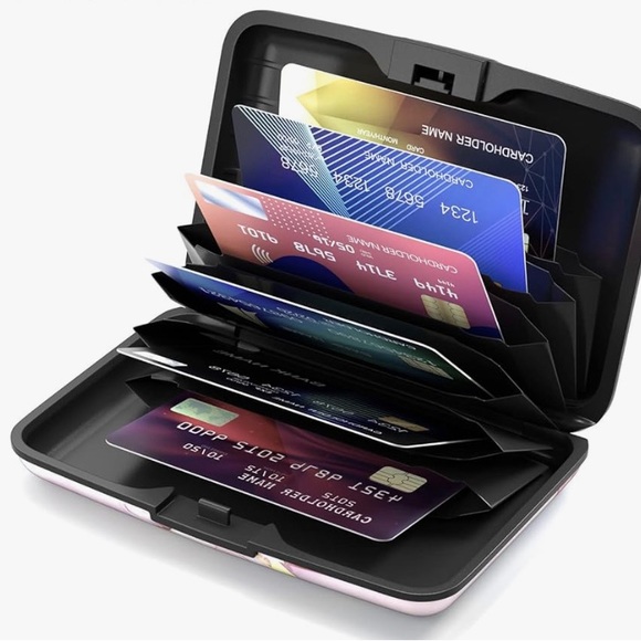 2/$20 Credit Card Holder/Case - Picture 2 of 2